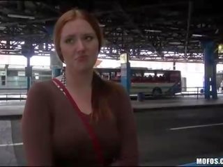 Eurobabe szar -ban busz állomás mert készpénz